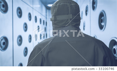 在工廠工作 33100746