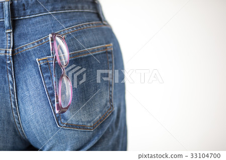 Jeans butt thing taking glasses 33104700
