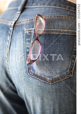 Jeans butt thing taking glasses 33104702