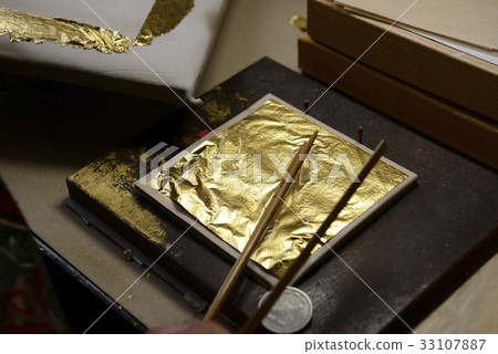 Gold leaf Kanazawa workshop Gold leaf Kanazawa workshop 33107887