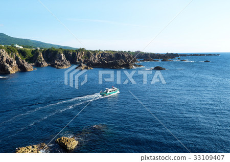 [Scenic spots/National park] Sado Island Senkaku Bay Yangshima amusement park and sightseeing boat 33109407