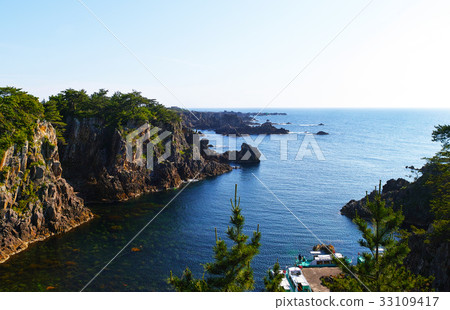 [Scenic spot/National park] Sado Island Senkaku Bay Yangshima Amusement Park 33109417