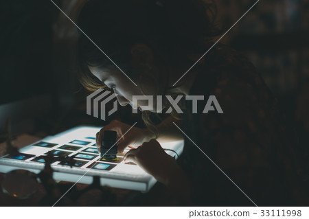 photographer, cameraman, photographers 33111998