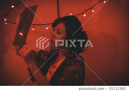 女生 女孩 女性 33112363