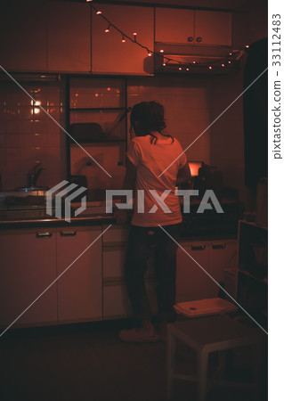 暗室 女生 女孩 33112483