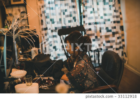 女生 女孩 女性 33112918