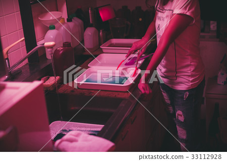 female, lady, woman 33112928