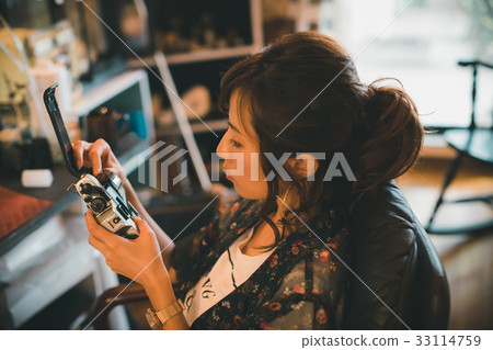 模擬相機 攝影師 女生 33114759