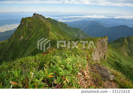 Echigo Miyama See the top of Mt. 33121818