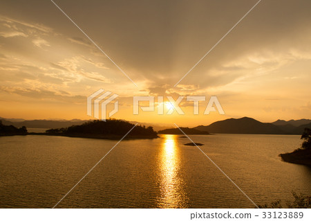 Sunset at Kaeng Krachan. Thailand 33123889