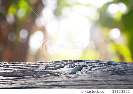 Empty table 33123891