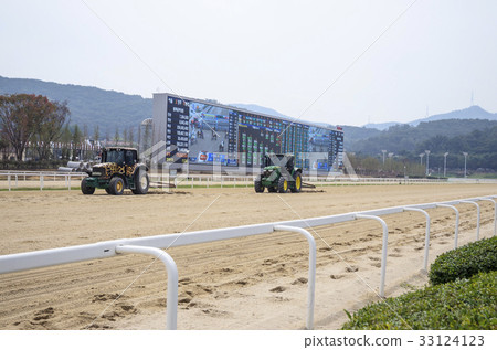 Tractor, Stadium, Horse Racing Park 33124123