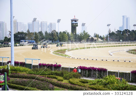 Tractor, Stadium, Horse Racing Park 33124128
