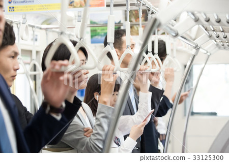 In the commuter rush train photography cooperation "Keio Electric Railway Co., Ltd." 33125300