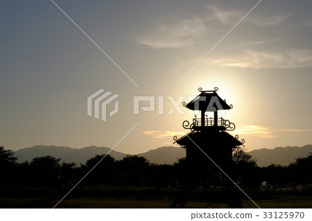 Morning of Karako Ruins (Tahara Honcho, Isogi-gun, Nara) Morning of Karako Ruins (Tahara Honcho, Isogi-gun, Nara) 33125970
