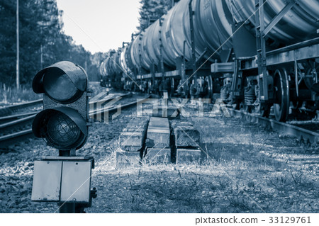 Railroad traffic light 33129761