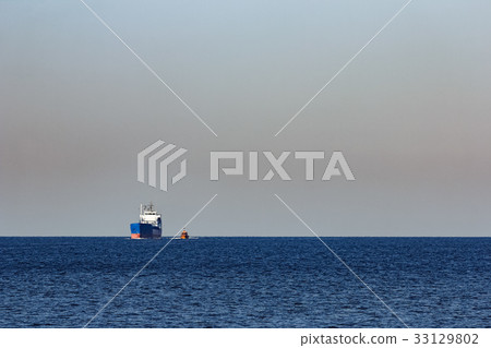 Blue bulk carrier Blue bulk carrier 33129802