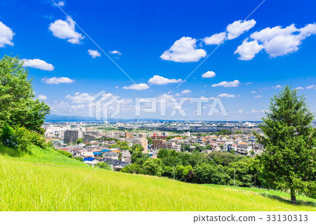 藍天蔓延的住宅區 藍天蔓延的住宅區 33130313