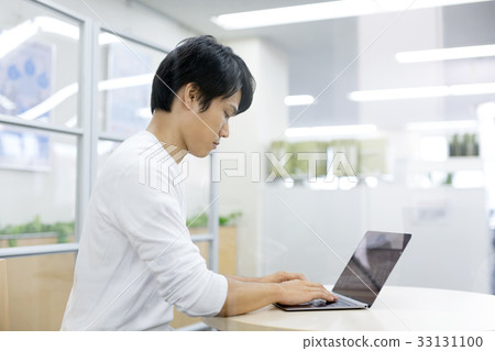 Engineer  Engineer  33131100