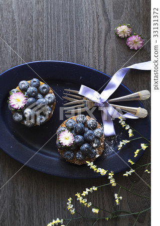 Bullberry tart 33131372