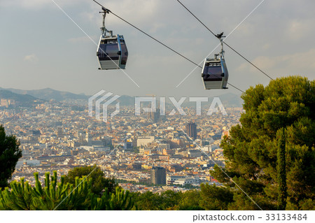 Barcelona. Cable car. 33133484