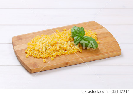 small pasta shells 33137215