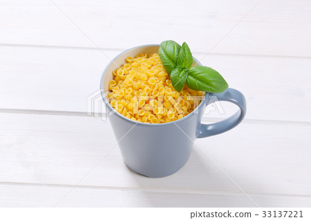 small pasta shells 33137221