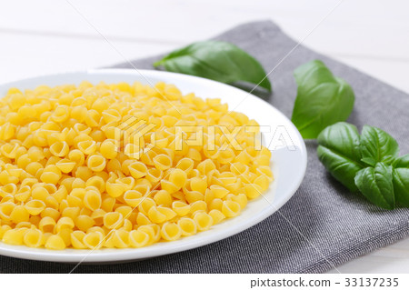 small pasta shells 33137235