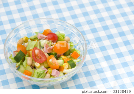 Chopped salad Chopped salad 33138459