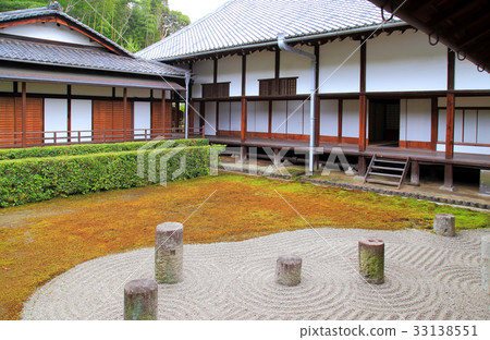 Kyoto Tofukuji Temple in early summer Kyoto Tofukuji Temple in early summer 33138551