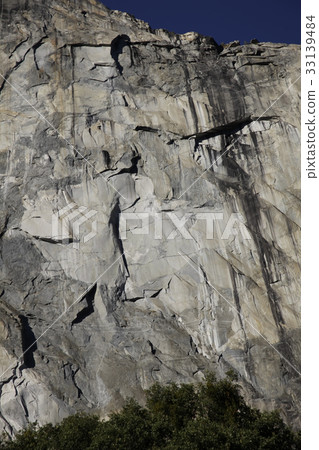 El Capitan in Yosemite National Park El Capitan in Yosemite National Park 33139484