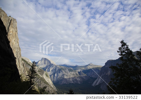 優勝美地山谷半圓頂 33139522