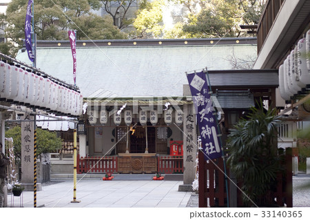 Initial Tenjin 33140365