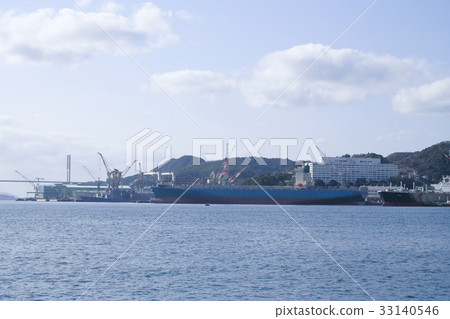 Shipbuilding cargo ship 33140546
