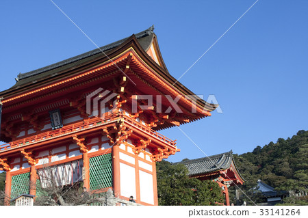 Kiyomizu Temple Nibenomon 33141264