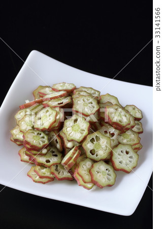 Small cut of red okra Small cut of red okra 33141566