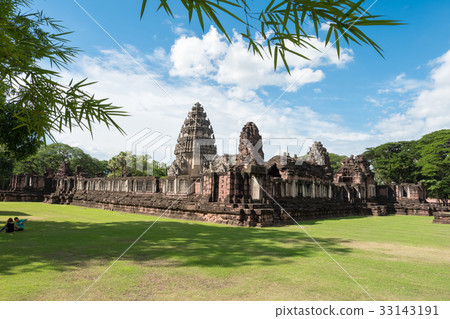 The inner sanctuary of Prasat Hin Phimai, ancient The inner sanctuary of Prasat Hin Phimai, ancient 33143191