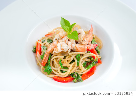 Spaghetti with Spicy Mixed Spaghetti with Spicy Mixed 33155934