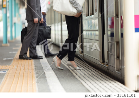 OL shooting cooperation "Keio Electric Railway Co., Ltd." 33161101