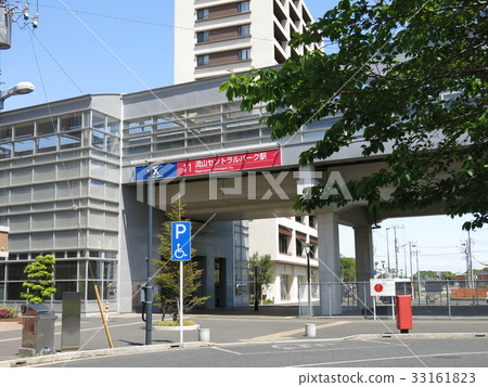 筑波特快(毛山市政廳一側)的Nagareyama中央公園站 筑波特快(毛山市政廳一側)的Nagareyama中央公園站 33161823