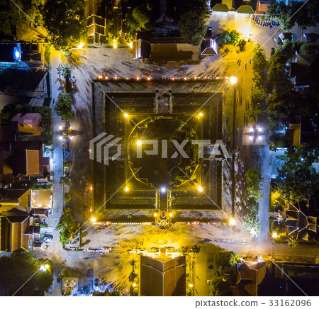 Wat Chedi Luang Wat Chedi Luang 33162096