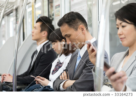Commuter train salaryman shooting cooperation "Keio Electric Railway Co., Ltd." 33164273