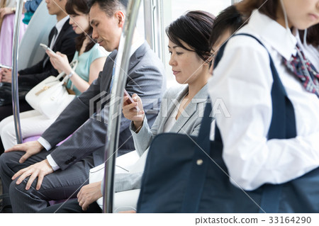 參加高中女生射擊合作的火車''京王電鐵株式會社'' 參加高中女生射擊合作的火車''京王電鐵株式會社'' 33164290