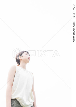 young woman young woman 33167535