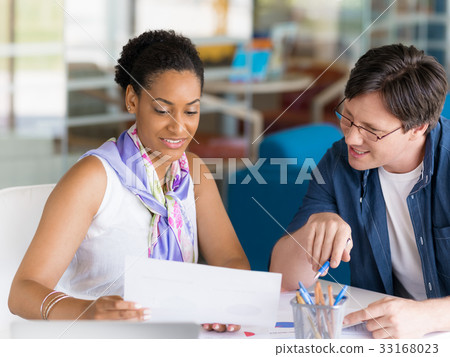 Expert is ready to help her with her work 33168023