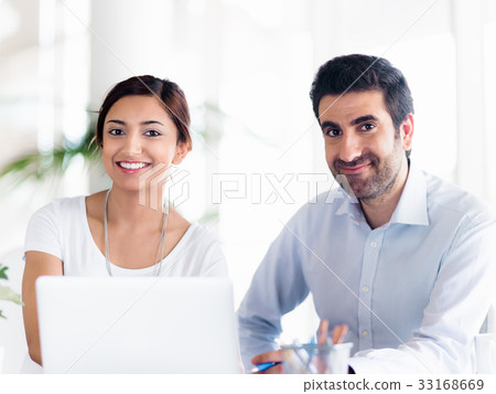 We make a great team together 33168669