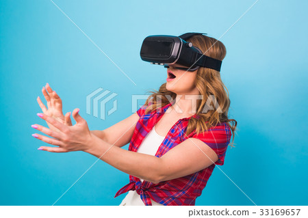 technology, virtual reality, entertainment and 33169657