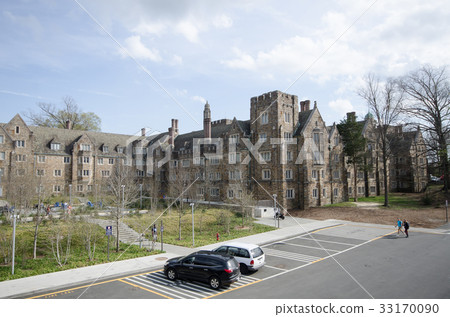 Duke University 33170090