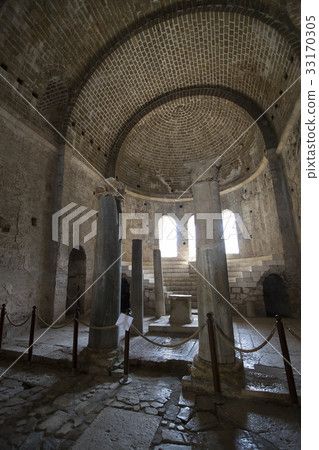 Elements of church architecture place of burial of Elements of church architecture place of burial of 33170305