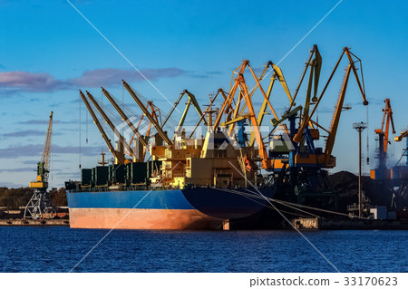 Blue cargo ship Blue cargo ship 33170623